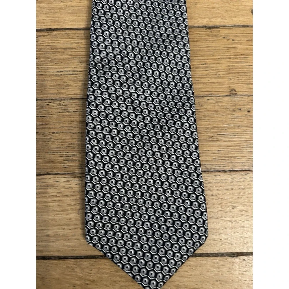 Lauren Ralph Lauren Necktie Tie Geometrical Pattern 100% Silk Green Tag